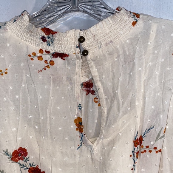 NWOT Cream Blouse with Rust and Orange floral clusters size XXL - Picture 6 of 7